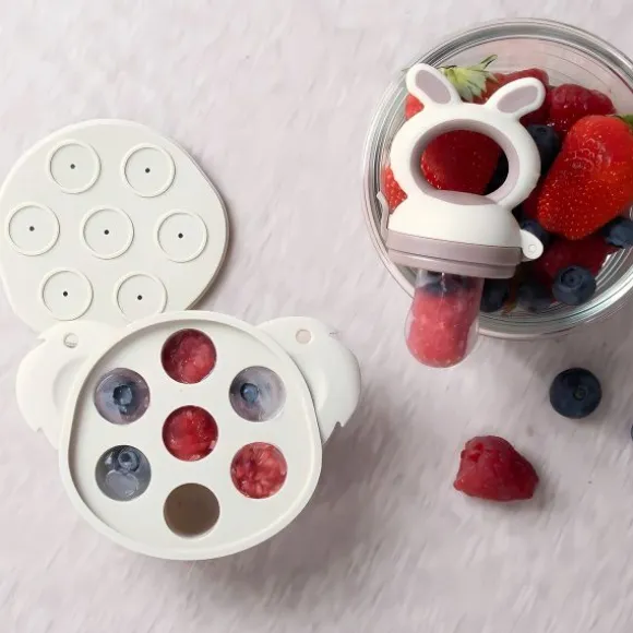 Bo Jungle Fruit Feeder - 4-in-1