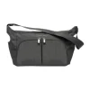 Deze Doona Essential Luiertas Nitro Black is een praktische tas waar je goed mee voor de dag kunt komen. ✓Laagste Prijsgarantie