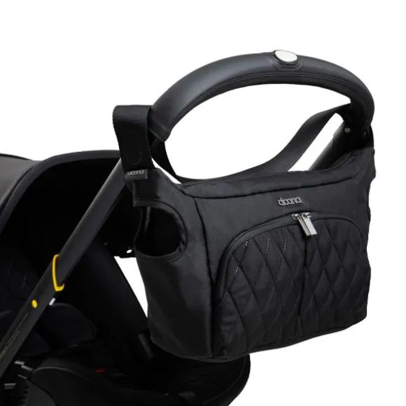 Deze Doona Essential Luiertas Nitro Black is een praktische tas waar je goed mee voor de dag kunt komen. ✓Laagste Prijsgarantie