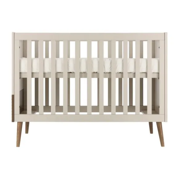 Europe Baby Sev Babykamer Oatmeal/Walnoot | Ledikant 60x120 + Commode
