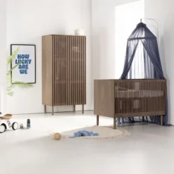 Kidsmill Dai Babykamer Walnoot | Ledikant 120 x 60 cm + Commode
