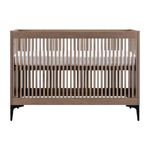 Kidsmill Levi Babykamer Incl. Rechte Potenset Walnoot | Ledikant 60 x 120 cm + Commode
