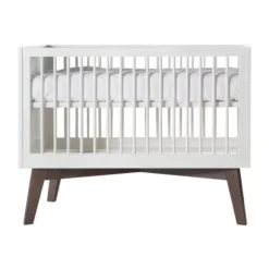 Kidsmill Sixties Babybed Wit Mat / Walnoot 60 x 120 cm