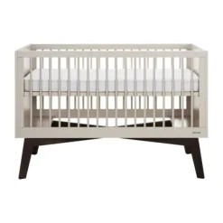 Kidsmill Sixties Babykamer Oatmeal / Walnoot | Bed 60 x 120 cm + Commode