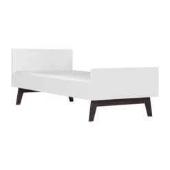 Kidsmill Sixties Kinderkamer Wit Mat / Walnoot | Bed 90 x 200 cm + Kast 2-Deurs