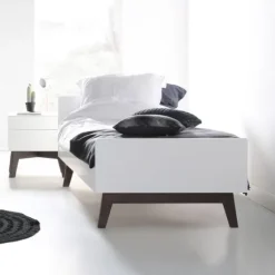 Kidsmill Sixties Kinderkamer Wit Mat / Walnoot | Bed 90 x 200 cm + Kast 2-Deurs