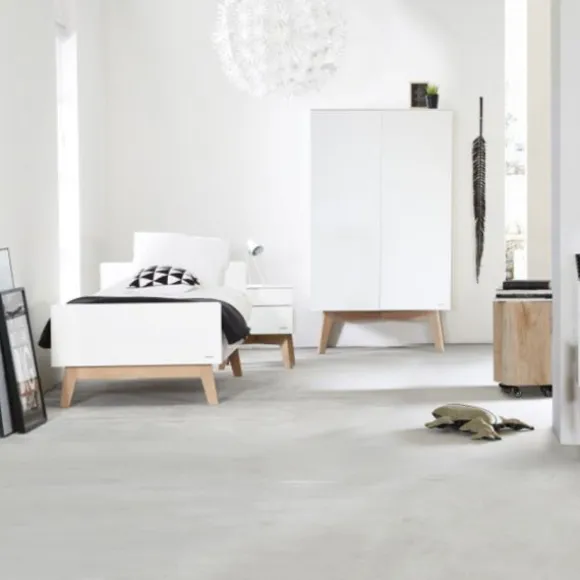 Kidsmill Sixties Kinderkamer Wit Mat / Naturel | Bed 90 x 200 + Bureau + Kast 2-Deurs