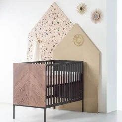 Kidsmill Vince Babykamer Black / Walnut | Bed 60 x 120 cm + Commode Breed