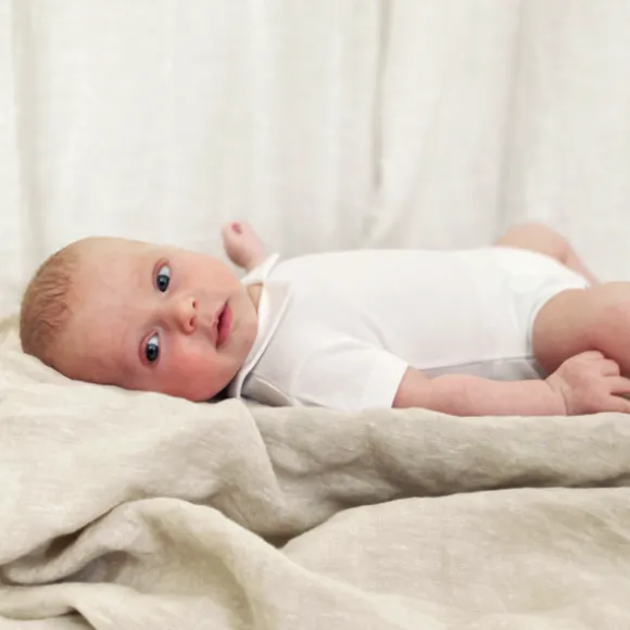 Klein Baby Romper Met Kraag - Korte Mouw - Mt. 50 - Off White