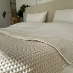 Koeka Oslo Teddy Eenpersoonsdeken - Wafel - Natural / Pebble