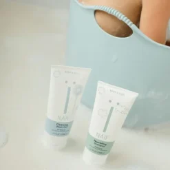 Naïf Voedende Baby Shampoo