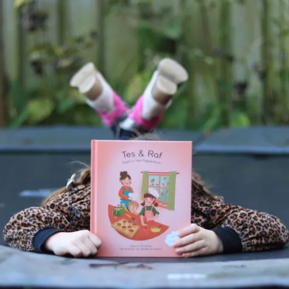 Tes & Raf Kinderboek - Feest in 'Het Poppenhuis'